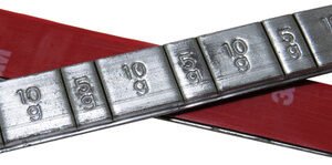 media__46367.1788122927.386.513 BOX OF 30 STRIPS - Stick-on Lead Wheel Weights 14g x12